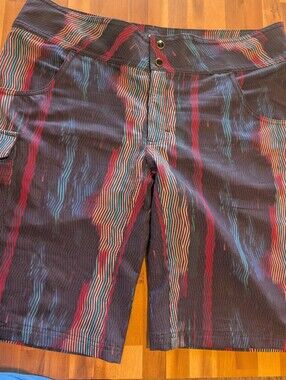 Shredly Shorts Size 16 GUC